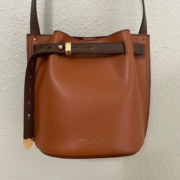 Marc Jacobs Leather Small Bucket Bag - Picture 2 of 16